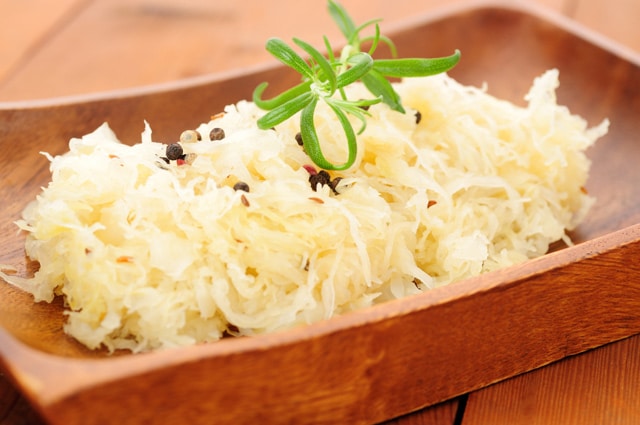 http://www.youngandraw.com/wp-content/uploads/raw-vegan-fermented-cabbage-sauerkraut.jpg