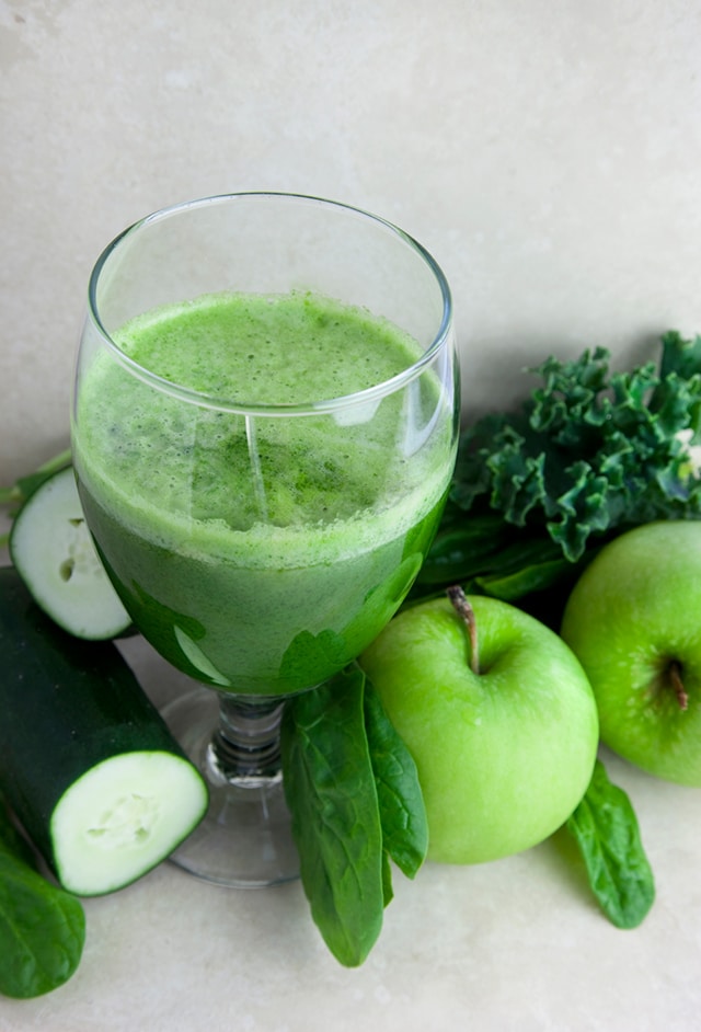 Green Detox Juice Recipe - Young and Raw