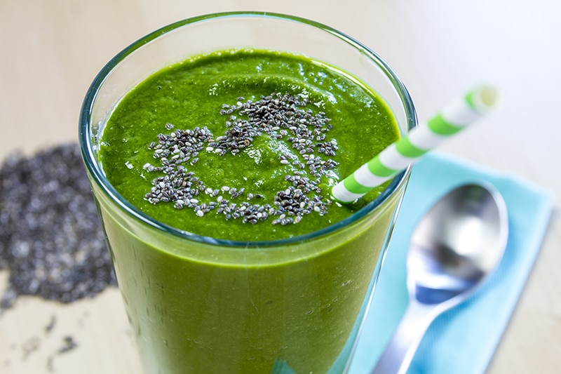 Flush Water Weight & Ease Constipation with this Chia Green Smoothie