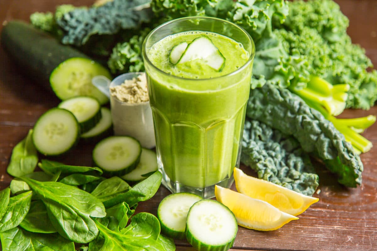 Get 8 Servings of Greens with this Ultimate Green Smoothie! - Young and Raw